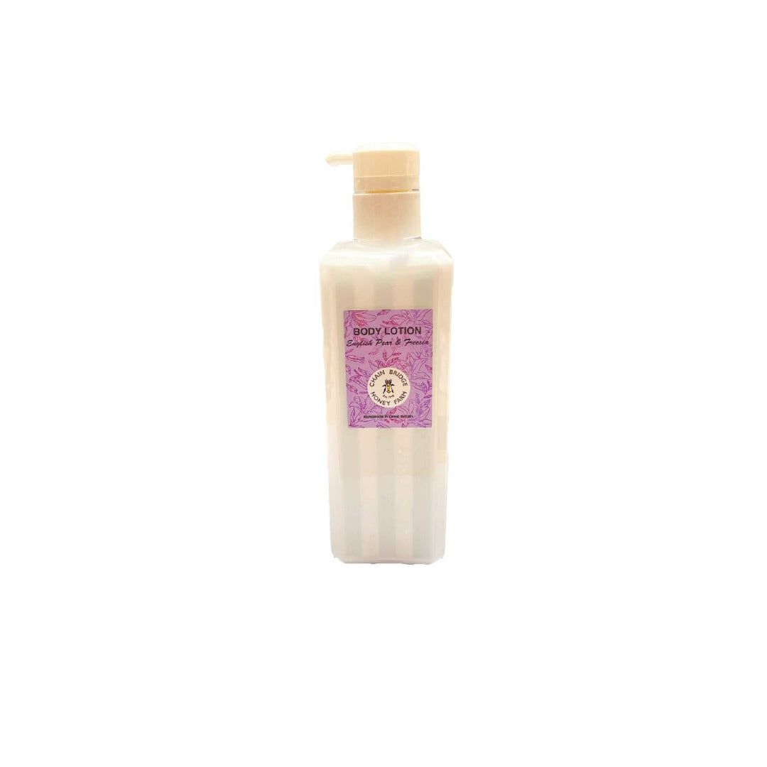 BODY LOTION - ENGLISH PEAR & FREESIA